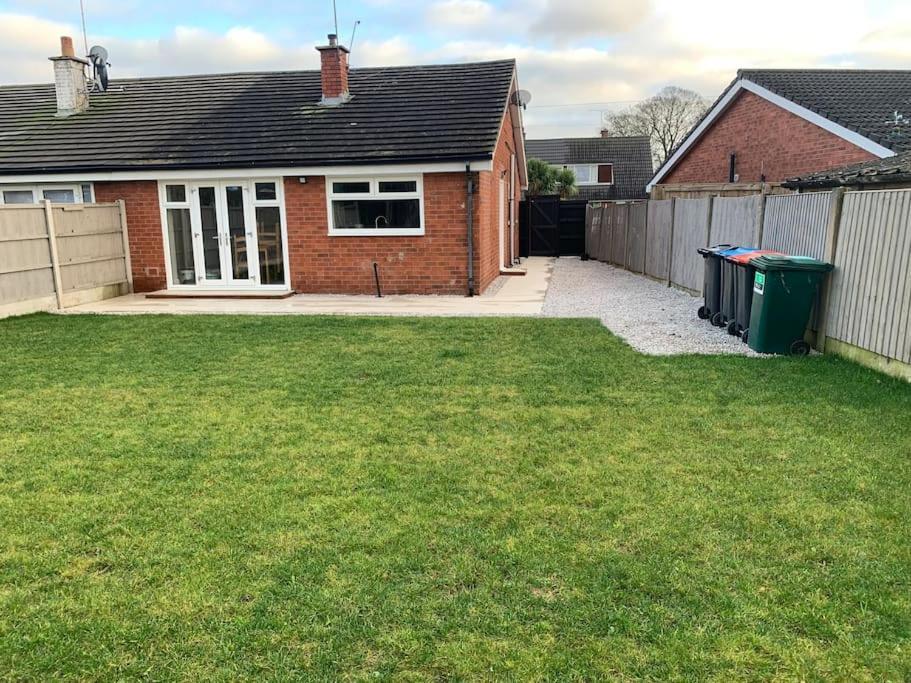 The Beautiful Bungalow Amazing Location For Chester & Zoo Wervin Exteriör bild
